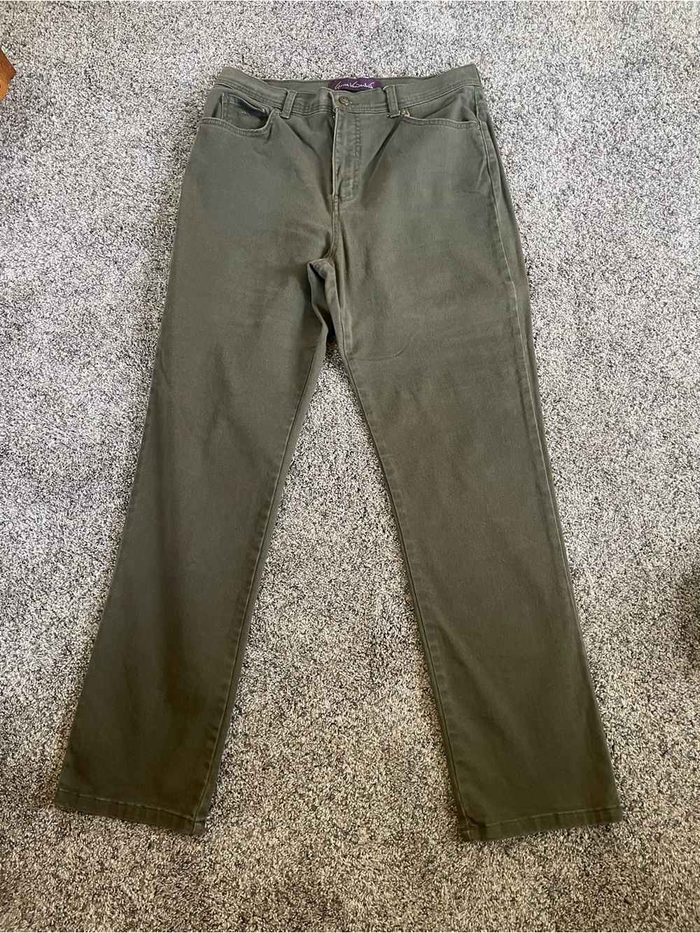 Gloria Vanderbilt Straight-Leg Jeans in Olive